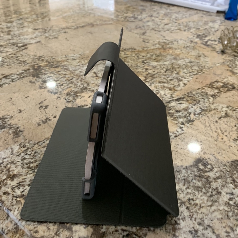 iPad case - Picture 10 of 10